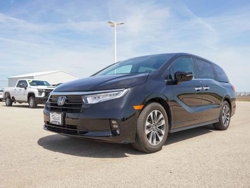 Used 2024 Honda Odyssey EX-L image 3