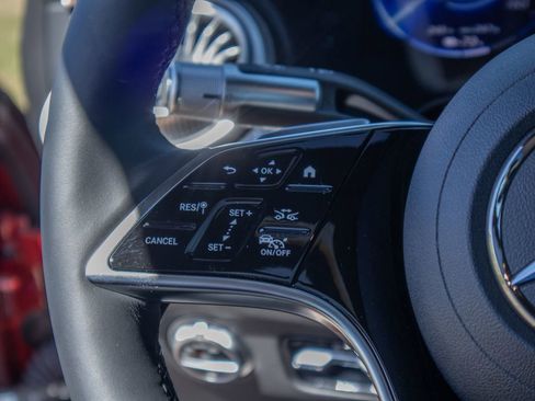 Used 2023 Mercedes-Benz EQS 580 580 image 24