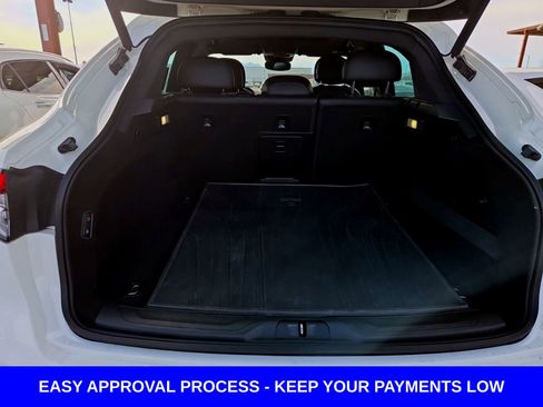 Used 2021 Maserati Levante image 10