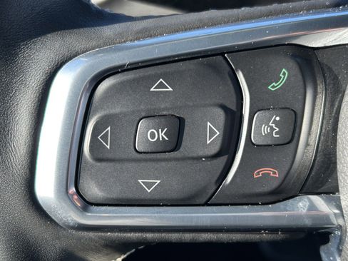 Used 2022 Jeep Wrangler Unlimited Sahara w/ Cold Weather Group image 21