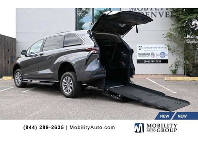 New 2025 Toyota Sienna LE