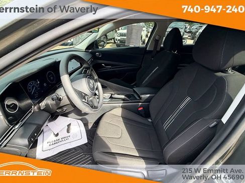 Used 2024 Hyundai Elantra SEL FWD image 16