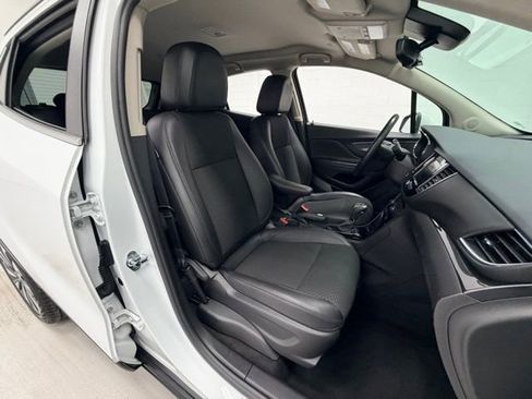 Certified 2022 Buick Encore Preferred w/ Safety Package image 29