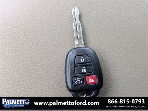 Used 2018 Toyota Sequoia Limited image 33