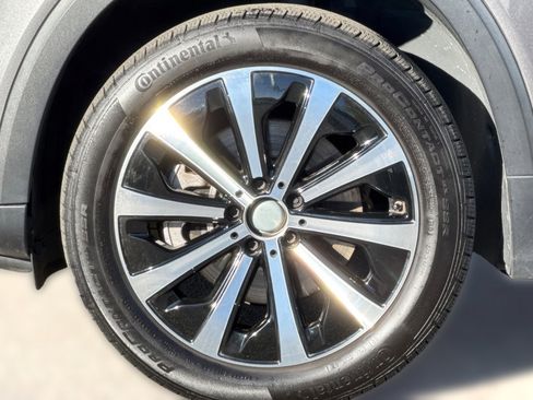 Used 2022 Mercedes-Benz GLB 250 image 11