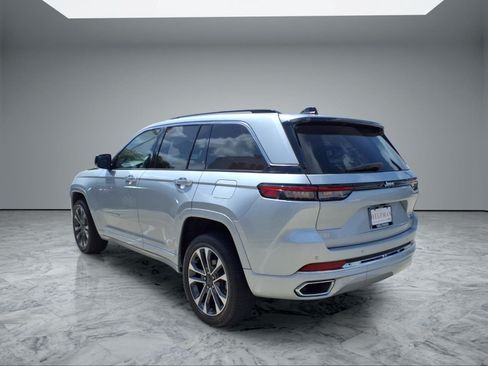 Used 2023 Jeep Grand Cherokee Overland RWD image 5
