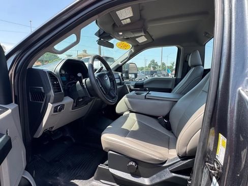 Used 2020 Ford F250 XL w/ Power Equipment Group RWD image 10
