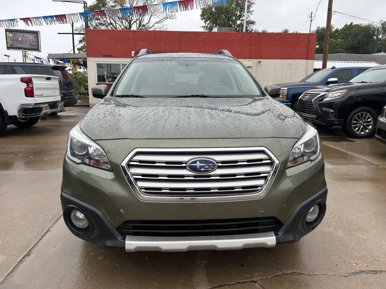 Used 2016 Subaru Outback 2.5i Limited AWD/4WD image 3