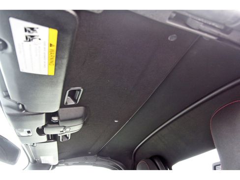 Used 2018 MAZDA MX-5 Miata Club image 27