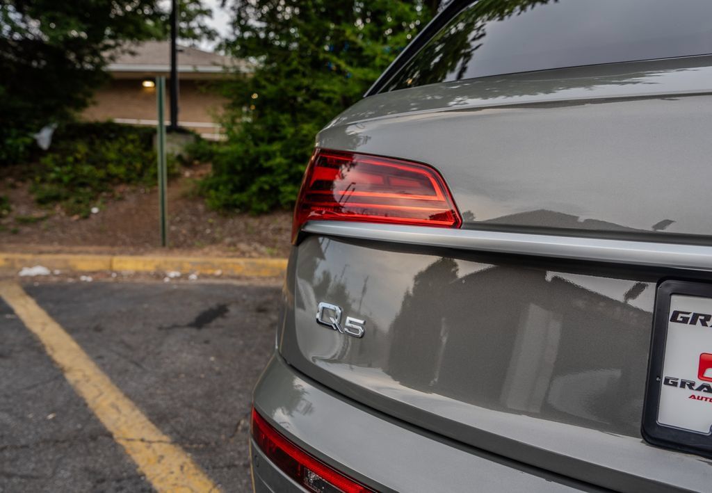 Used 2023 Audi Q5 e Premium Plus w/ Premium Plus Package AWD/4WD image 27