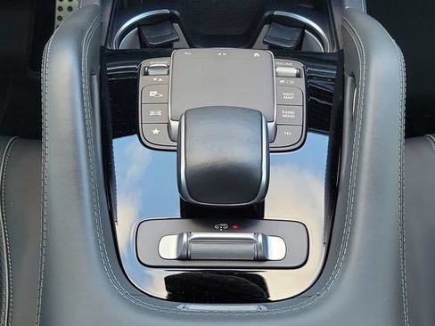 Used 2022 Mercedes-Benz GLS 450 4MATIC image 18