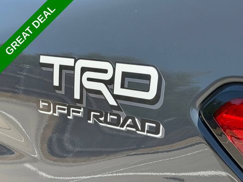 Used 2024 Toyota Tacoma TRD Sport AWD/4WD image 12