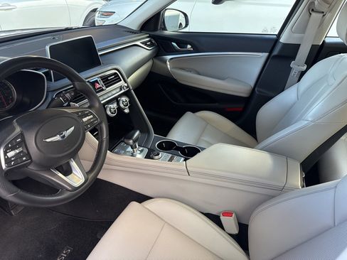 Used 2020 Genesis G70 2.0T image 4