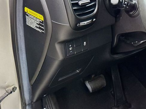 Used 2019 Kia Soul + image 10