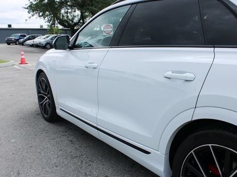 Used 2021 Audi Q8 Prestige AWD/4WD image 45