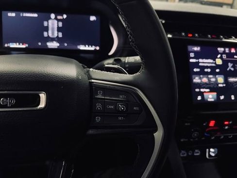 Used 2023 Jeep Grand Cherokee Altitude image 26