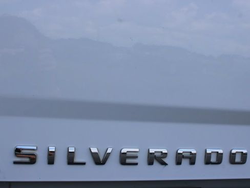Used 2018 Chevrolet Silverado 1500 LT w/ All Star Edition RWD image 16