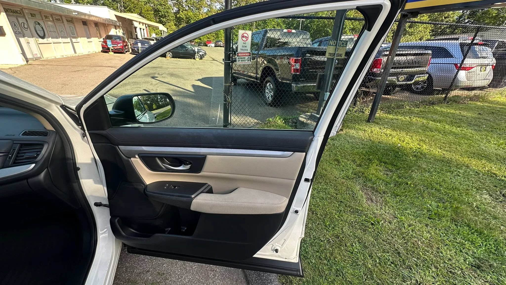 Used 2018 Honda CR-V LX image 39