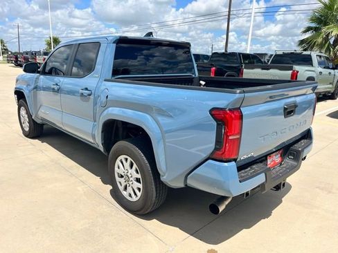 Used 2026 Toyota Tacoma SR5 AWD/4WD image 6