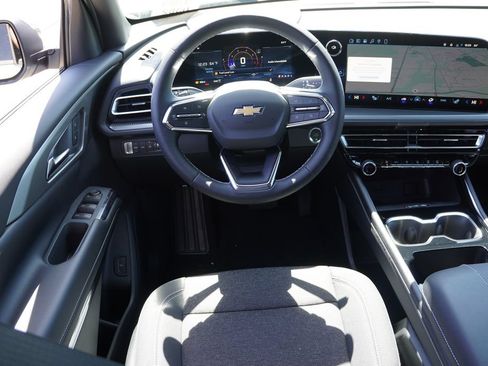 New 2026 Chevrolet Traverse LT w/ Driver Confidence Package AWD/4WD image 13