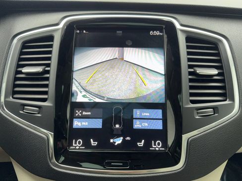 Used 2022 Volvo XC90 T5 Momentum w/ Climate Package FWD image 30
