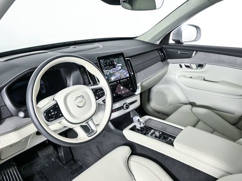 Used 2026 Volvo XC90 B6 Ultra w/ Protection Package AWD/4WD image 6