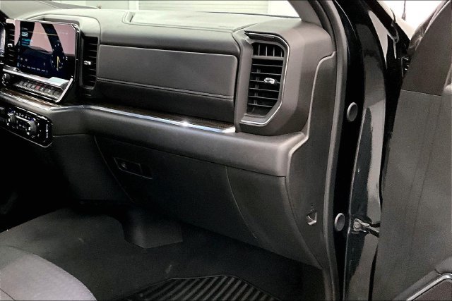 Used 2024 Chevrolet Silverado 1500 RST AWD/4WD image 19