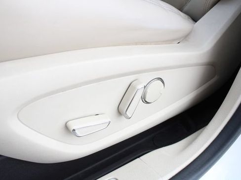 Used 2015 Lincoln MKC AWD w/ Equipment Group 101A Select image 3
