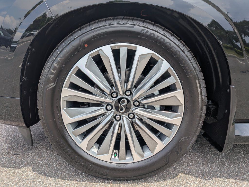 New 2027 INFINITI QX80 Luxe w/ Exterior Package RWD image 10