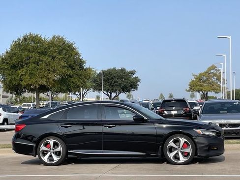 Used 2019 Honda Accord Touring image 3