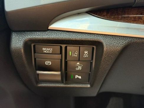 Used 2017 Acura MDX SH-AWD w/ Technology Package image 22