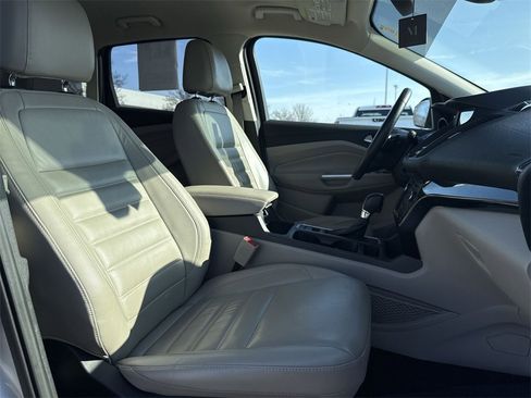 Used 2017 Ford Escape Titanium image 25