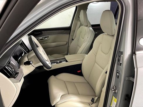New 2026 Volvo XC90 B6 Ultra w/ Protection Package image 7