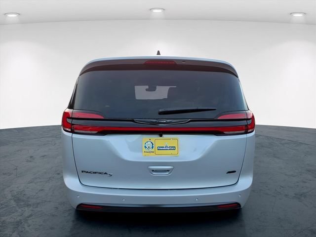 New 2026 Chrysler Pacifica Select AWD/4WD image 8
