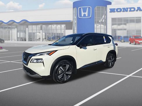 Used 2021 Nissan Rogue SL image 3