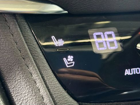 Used 2019 Cadillac XT5 Premium Luxury w/ Driver Assist Package AWD/4WD image 22