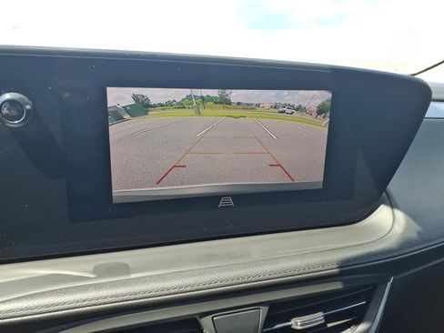 Certified 2024 Buick Encore GX Preferred w/ Comfort Package FWD image 25