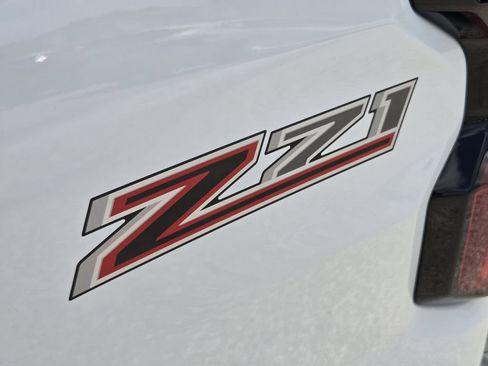 Certified 2024 Chevrolet Colorado Z71 w/ Z71 Convenience Package 2 AWD/4WD image 12