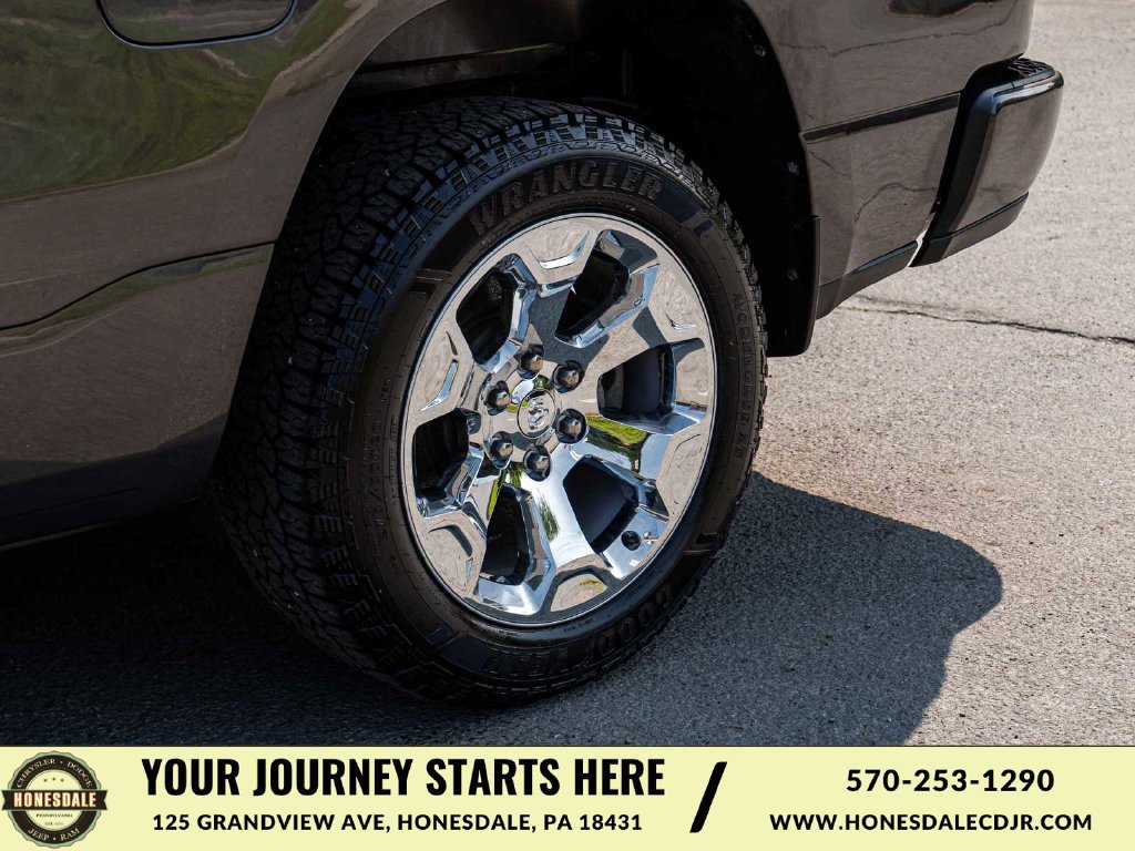 Used 2021 RAM 1500 4x4 Quad Cab image 8