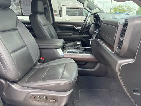 Used 2023 GMC Sierra 1500 SLT w/ SLT Convenience Package AWD/4WD image 14