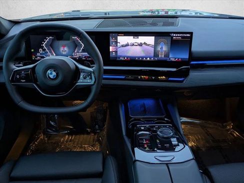 Certified 2024 BMW 530i w/ Convenience Package image 17