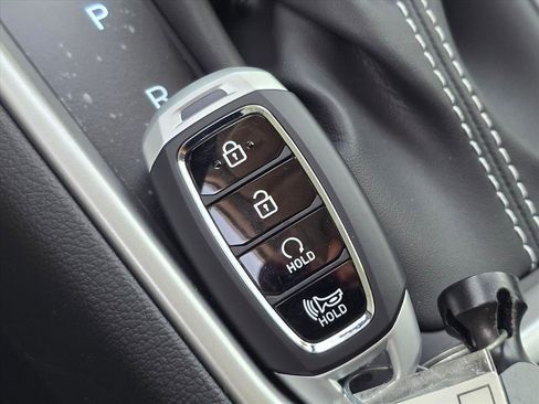 New 2026 Hyundai Venue SEL FWD image 16