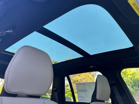 New 2026 Volvo XC90 B6 Plus w/ Protection Package Premier image 15