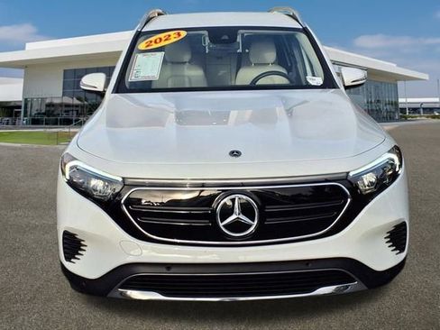 Used 2023 Mercedes-Benz EQB 300 4MATIC image 38