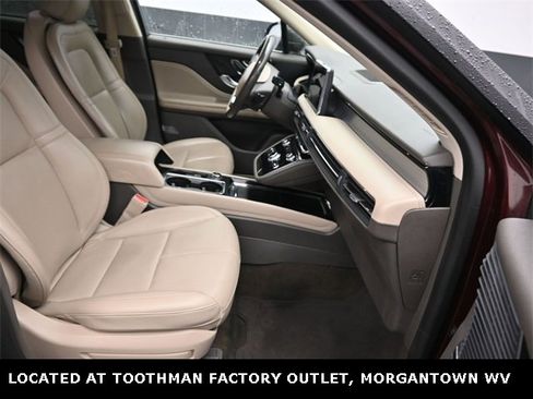 Used 2021 Lincoln Corsair Standard w/ Equipment Group 101A image 11