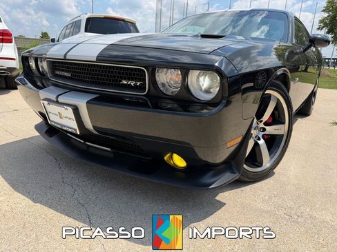 Used 2014 Dodge Challenger SRT8 RWD image 1