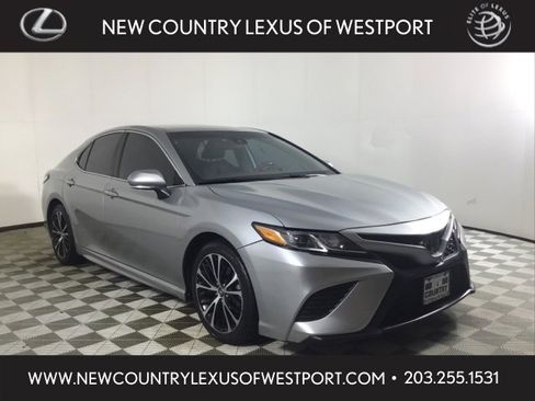 Used 2019 Toyota Camry SE w/ Convenience Package image 1