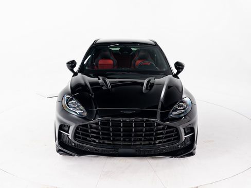 Used 2025 Aston Martin DBX 707 image 8