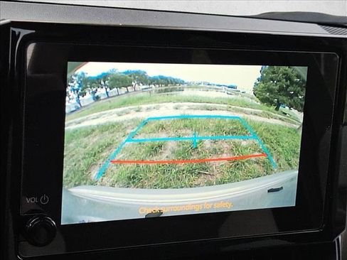 Used 2025 Toyota Corolla LE FWD image 10