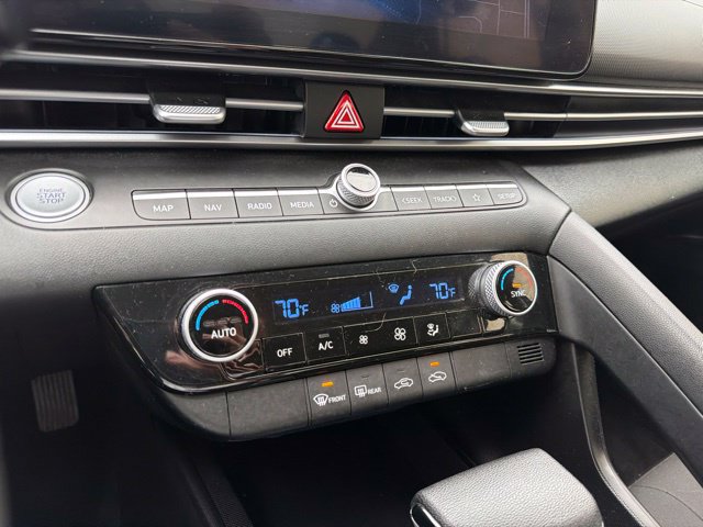 Used 2024 Hyundai Elantra SEL FWD image 31